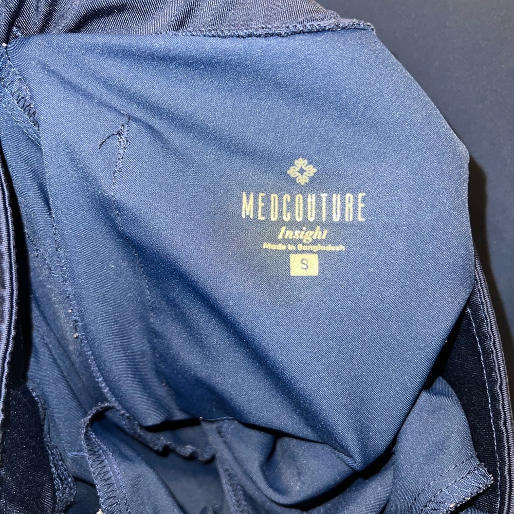 Med Couture “Insight” Navy Blue Small Scrub Set - Picture 4 of 4